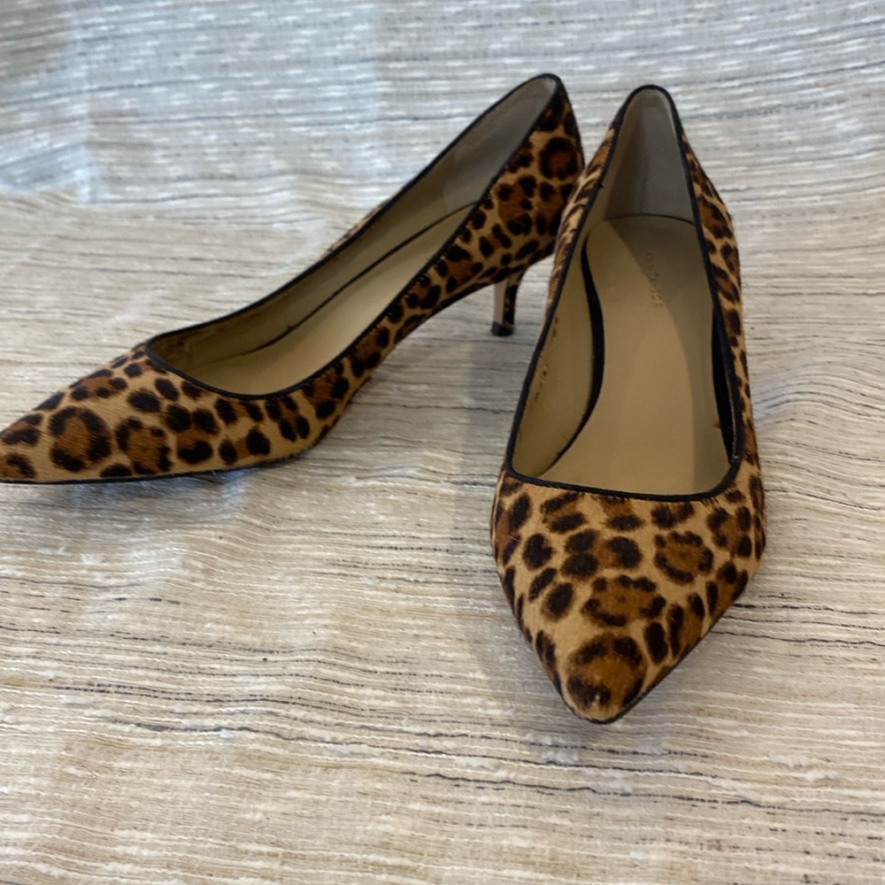 Ann Taylor leopard print kitten heels